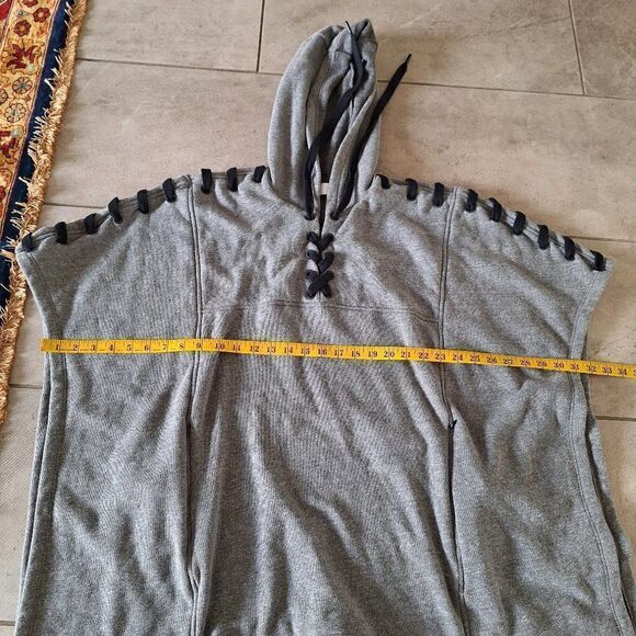 Jonathan Simkhia powerten by  Carbon 38 Grey Poncho  (one size) - Picture 7 of 7